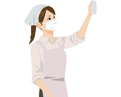 掃除をする女性
