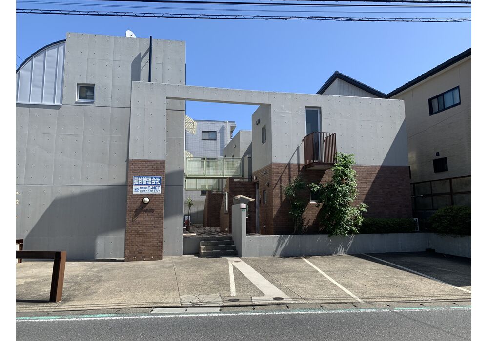 サロン建物正面