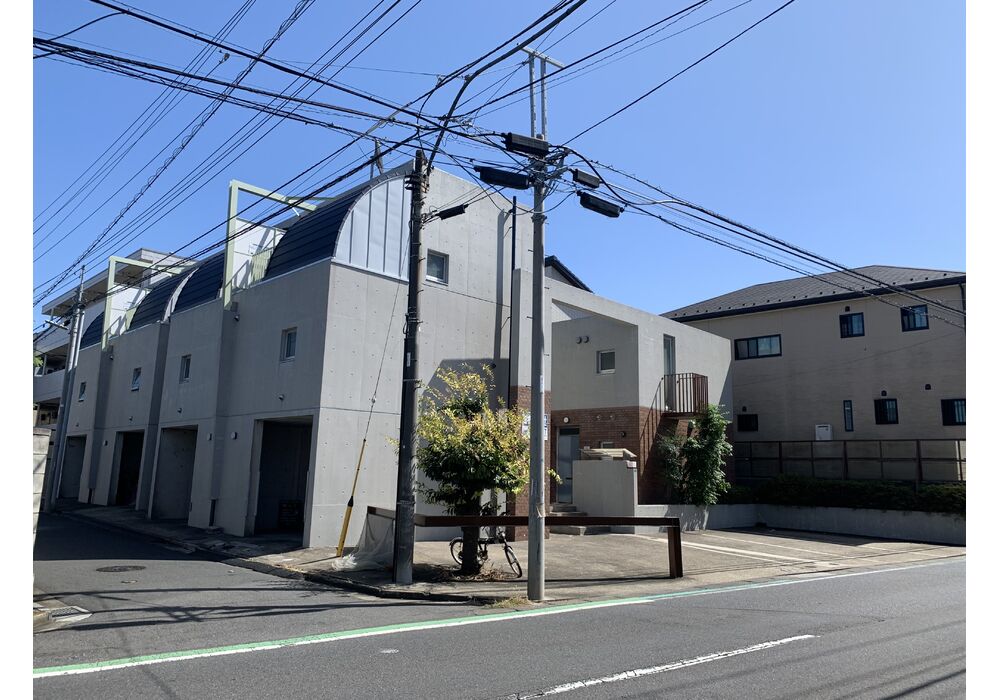 サロン斜め