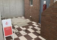 サロン玄関
