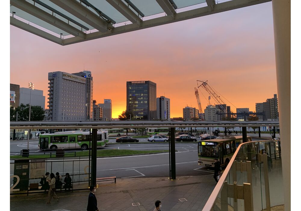 夕暮れの富山駅①